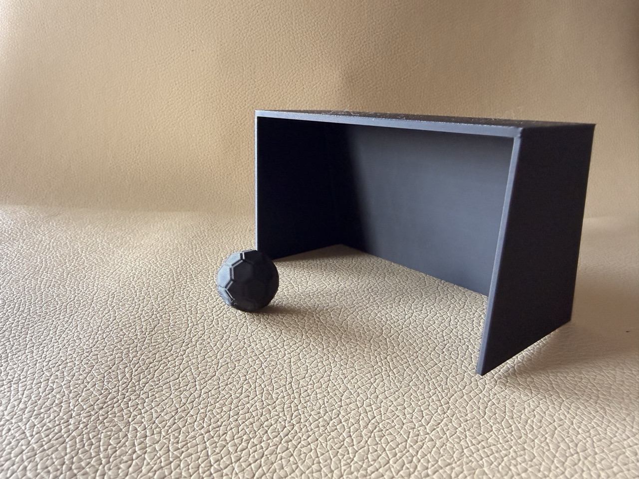 Goal Kit, mini but de football imprimé en 3D avec son ballon